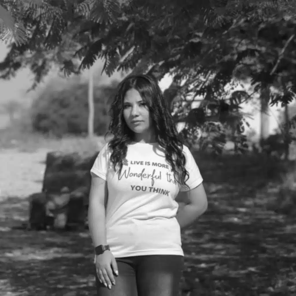 يامارجرجس ياشفيعنا يانور وبركة كنيستنا انجي ووردة