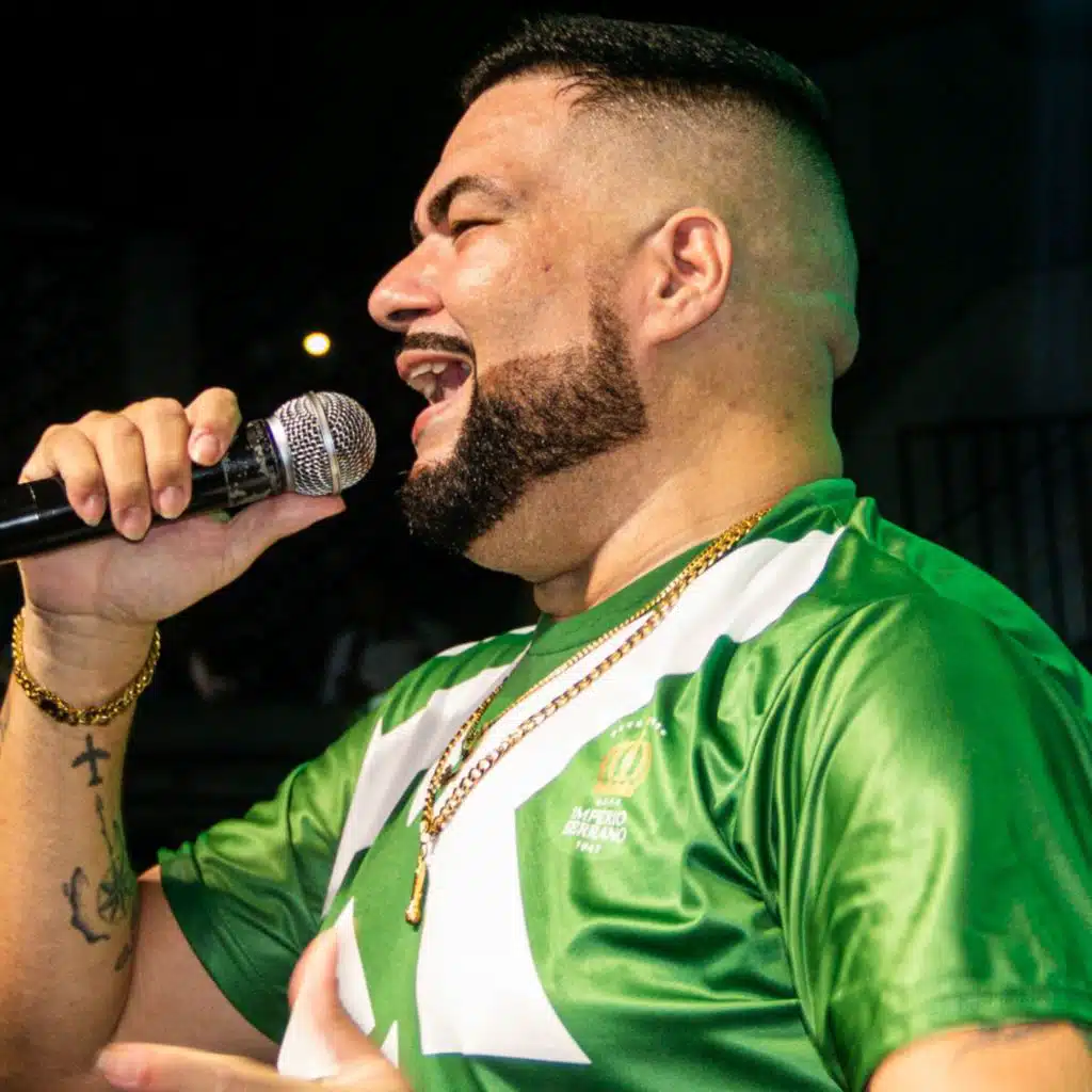 VITOR CUNHA & império serrano