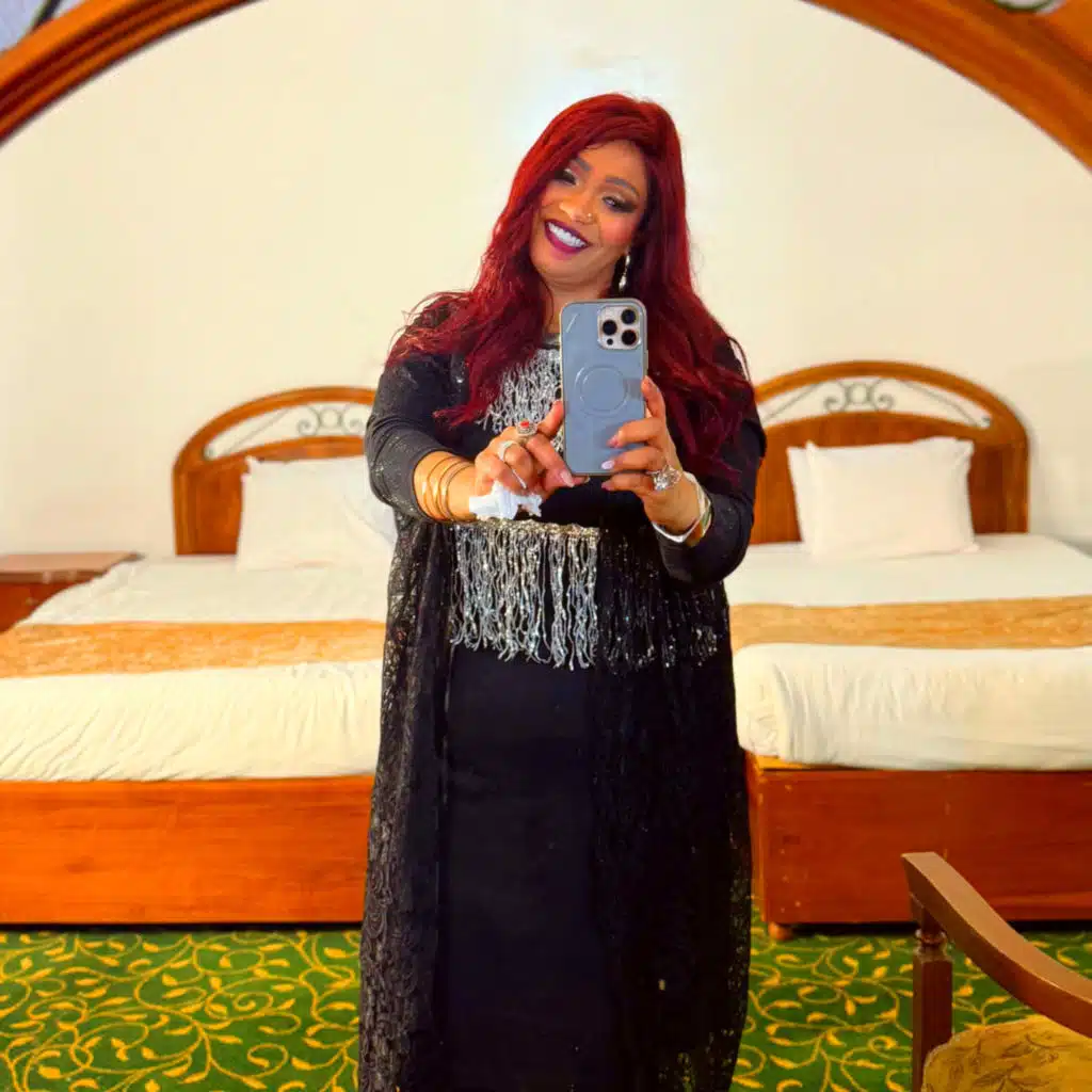 شيلى من خاطر الفرح (feat. تامر عثمان)