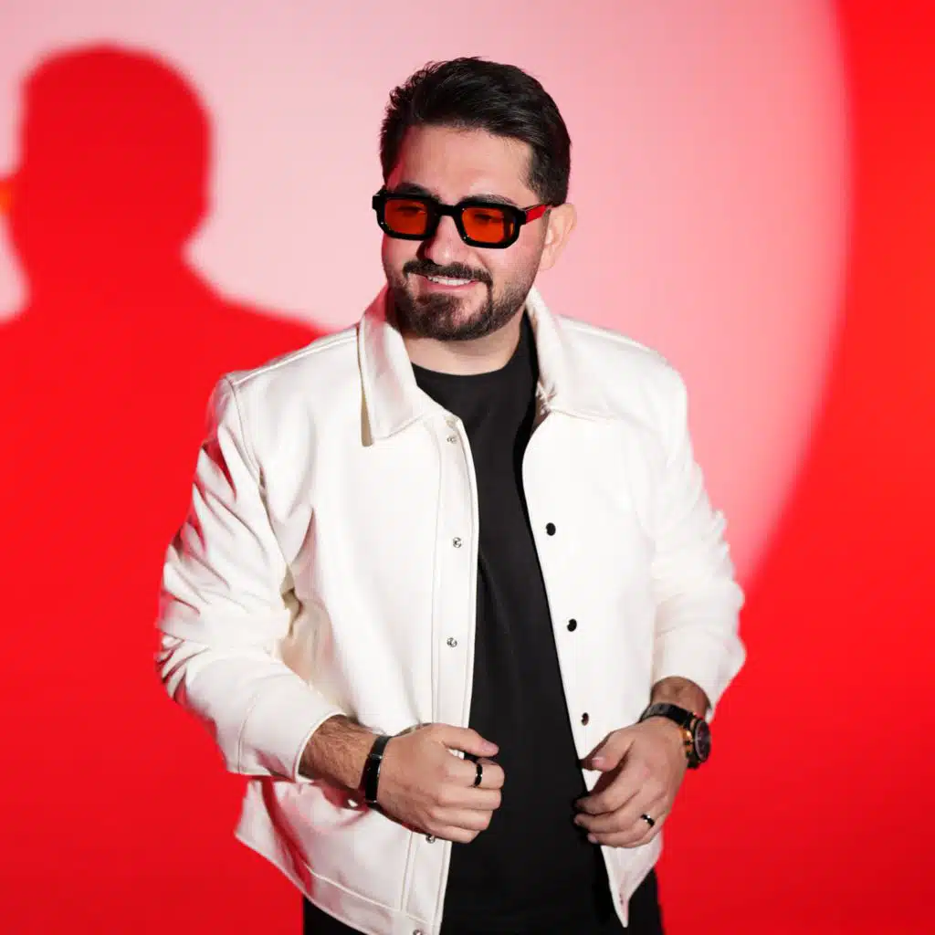 الأوْلَى بالحُبْ