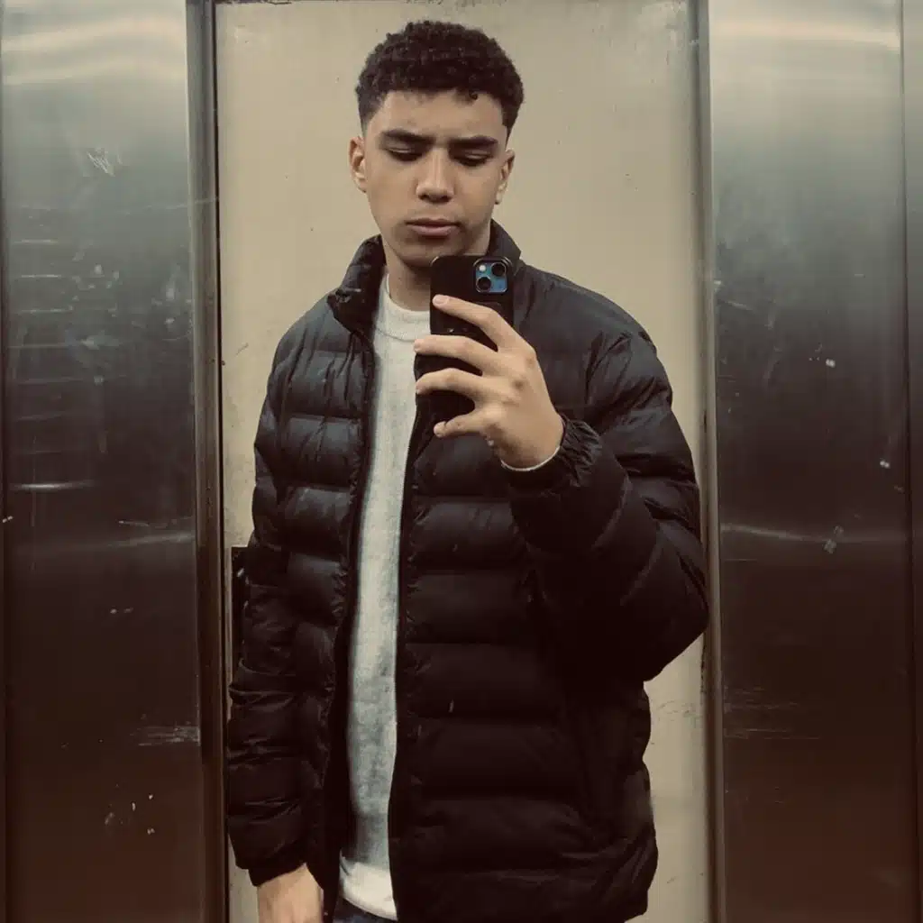 Muhab we amr diab wekhwathom