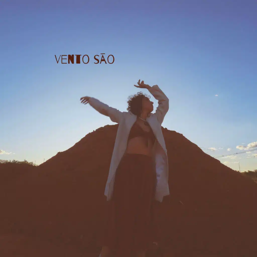 Vento São (feat. Laura Santos, Caio Pamplona, Danilo Moura & Lisandro Massa)