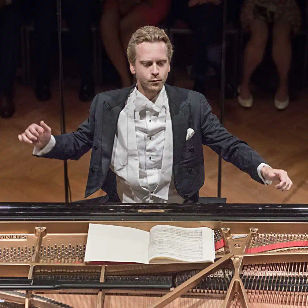 Mozart Piano Concertos K. 414 and K. 467