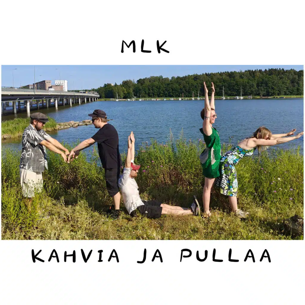 Kahvia ja pullaa