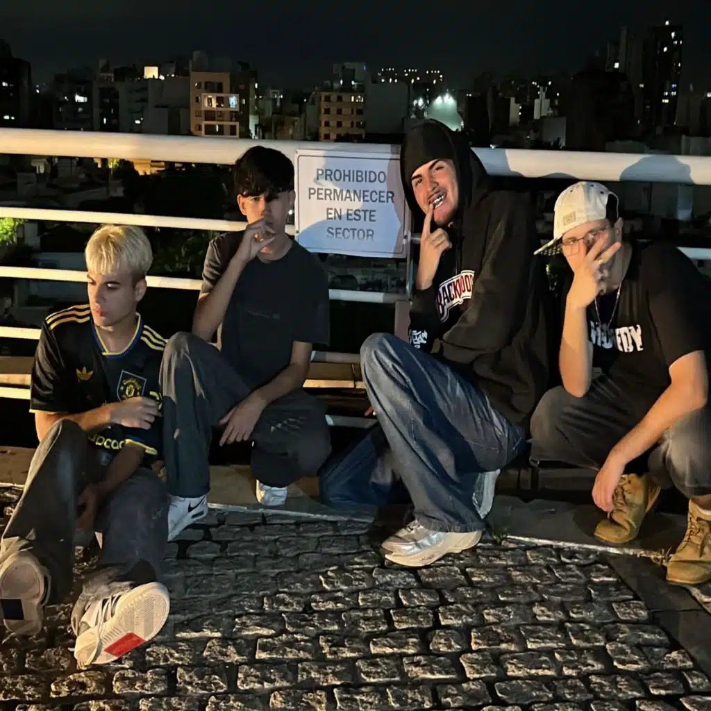 BLONES (feat. romeoflow & schaller)