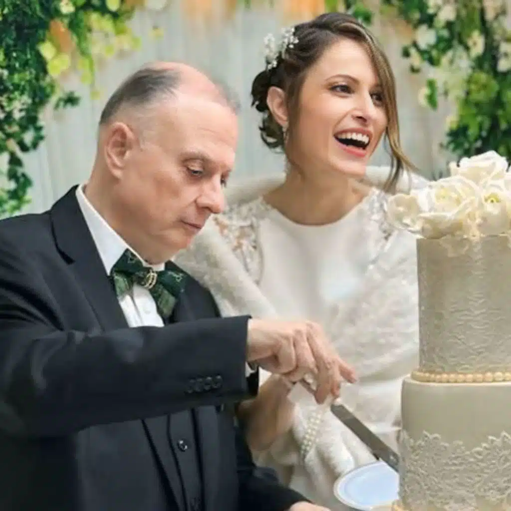 César Vidal contrae matrimonio con la actriz Rosanna Martínez y la bautiza by Smaily Rosario