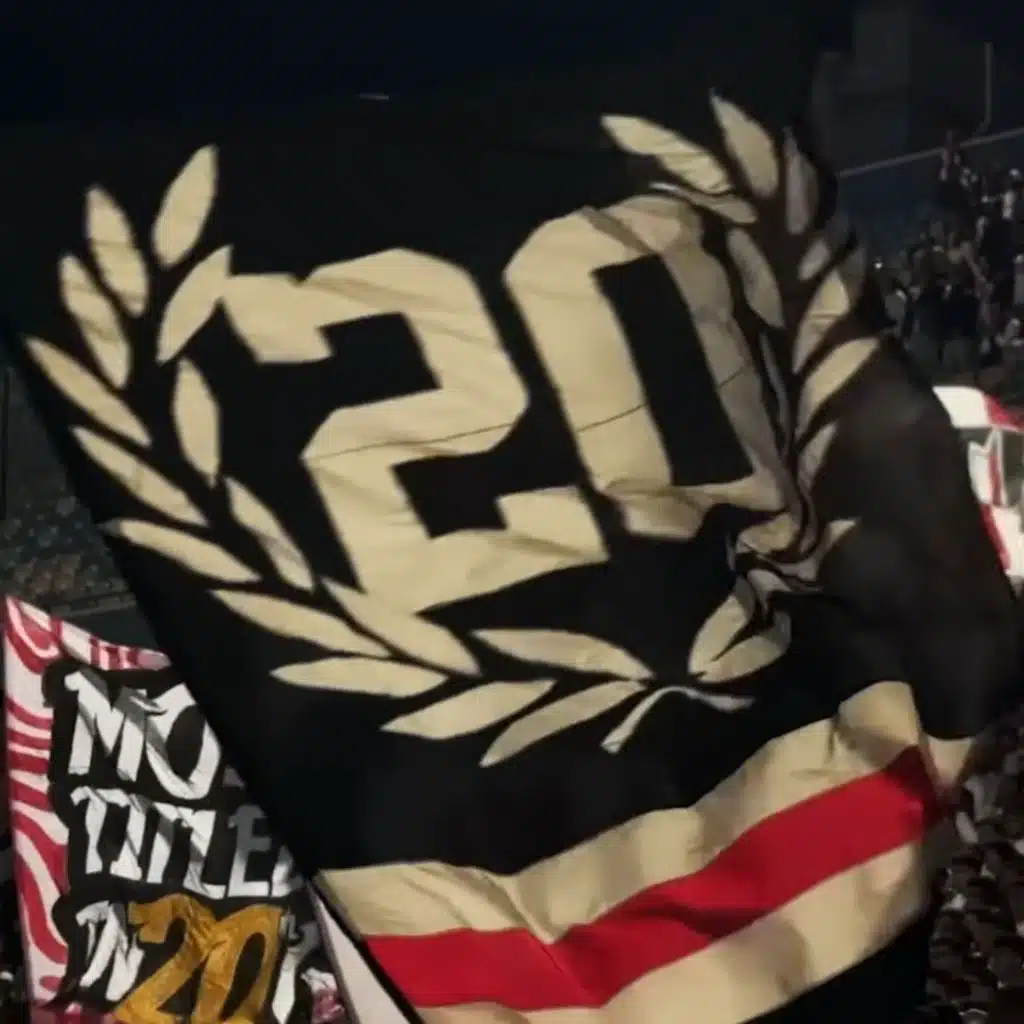 صور على الحيطان