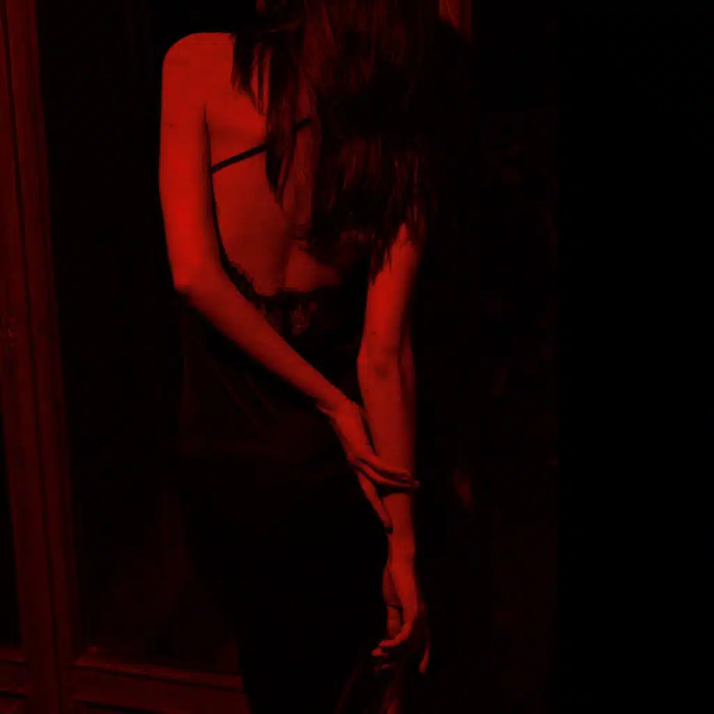 devil in ur eyes (sped up/slowed)