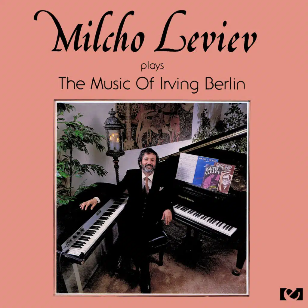 Plays The Music Of Irving Berlin