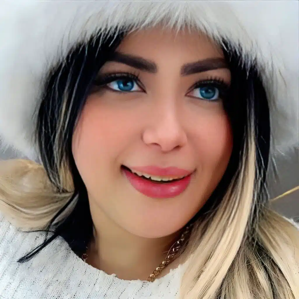 الشابة حورية