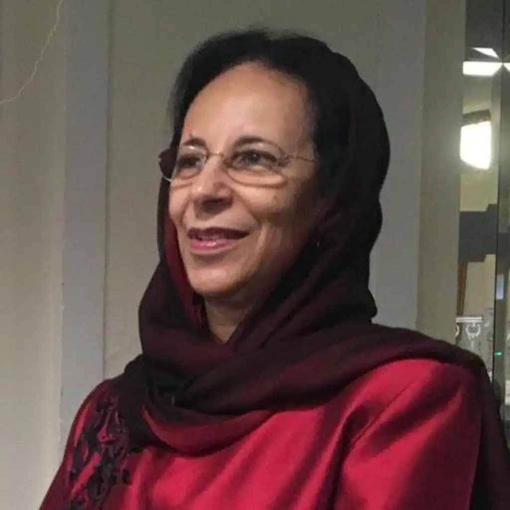 حنينة المغيرية.. أول سفيرة عمانية في قلب أمريكا