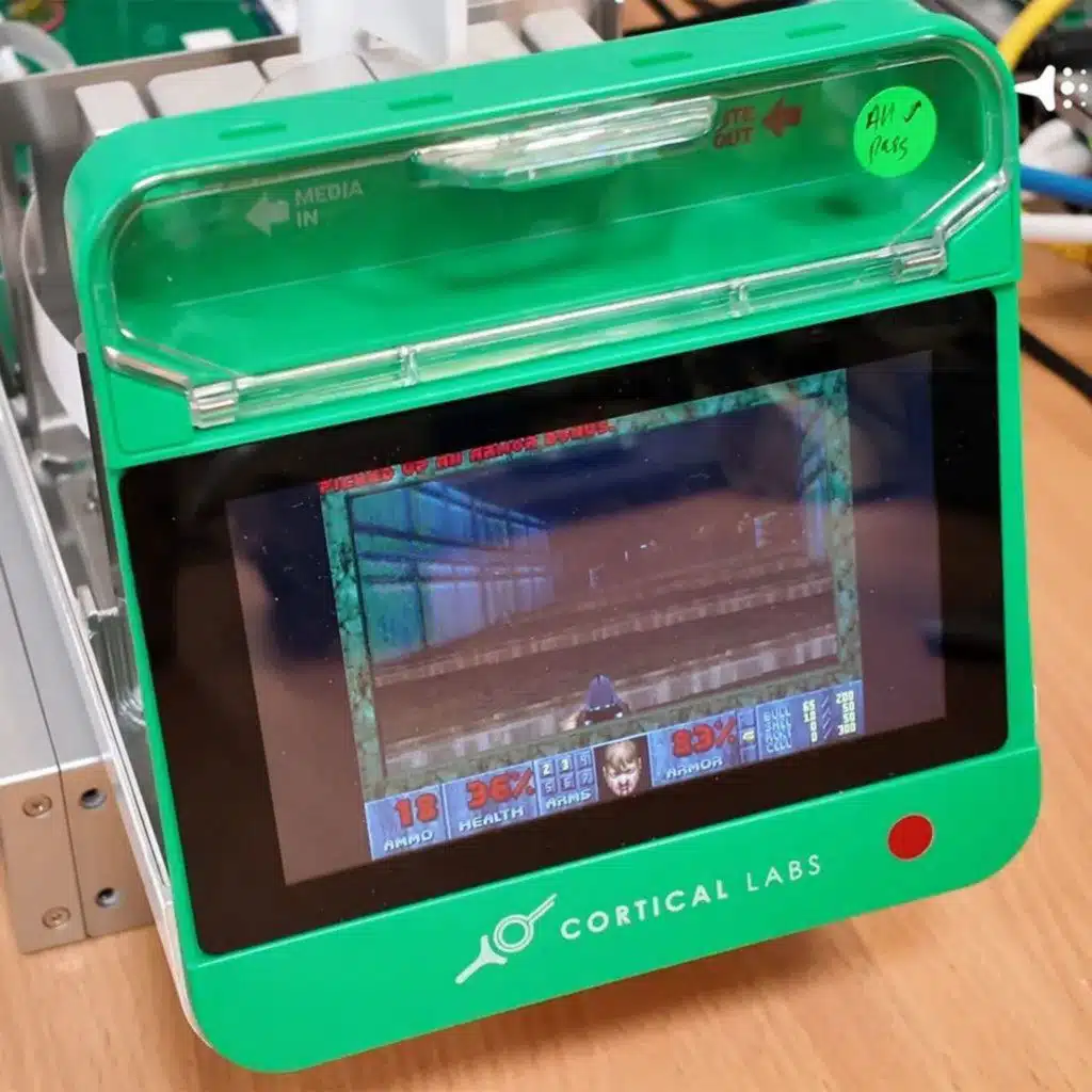 Fallo de sistema - 849: Neuronas jugando al Doom y ¿Humanbots?- 15/03/26