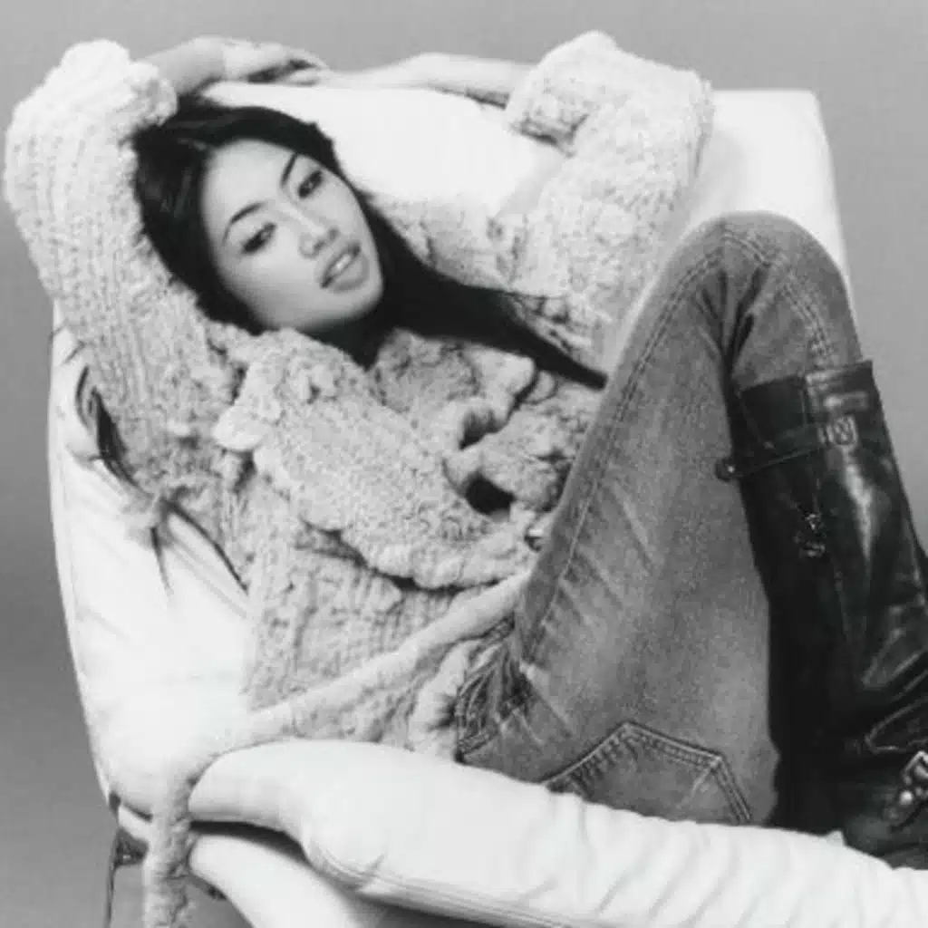 180 grados - Beabadoobee ft The Marías, Bunbury, The Animeros y Robyn - 16/03/26