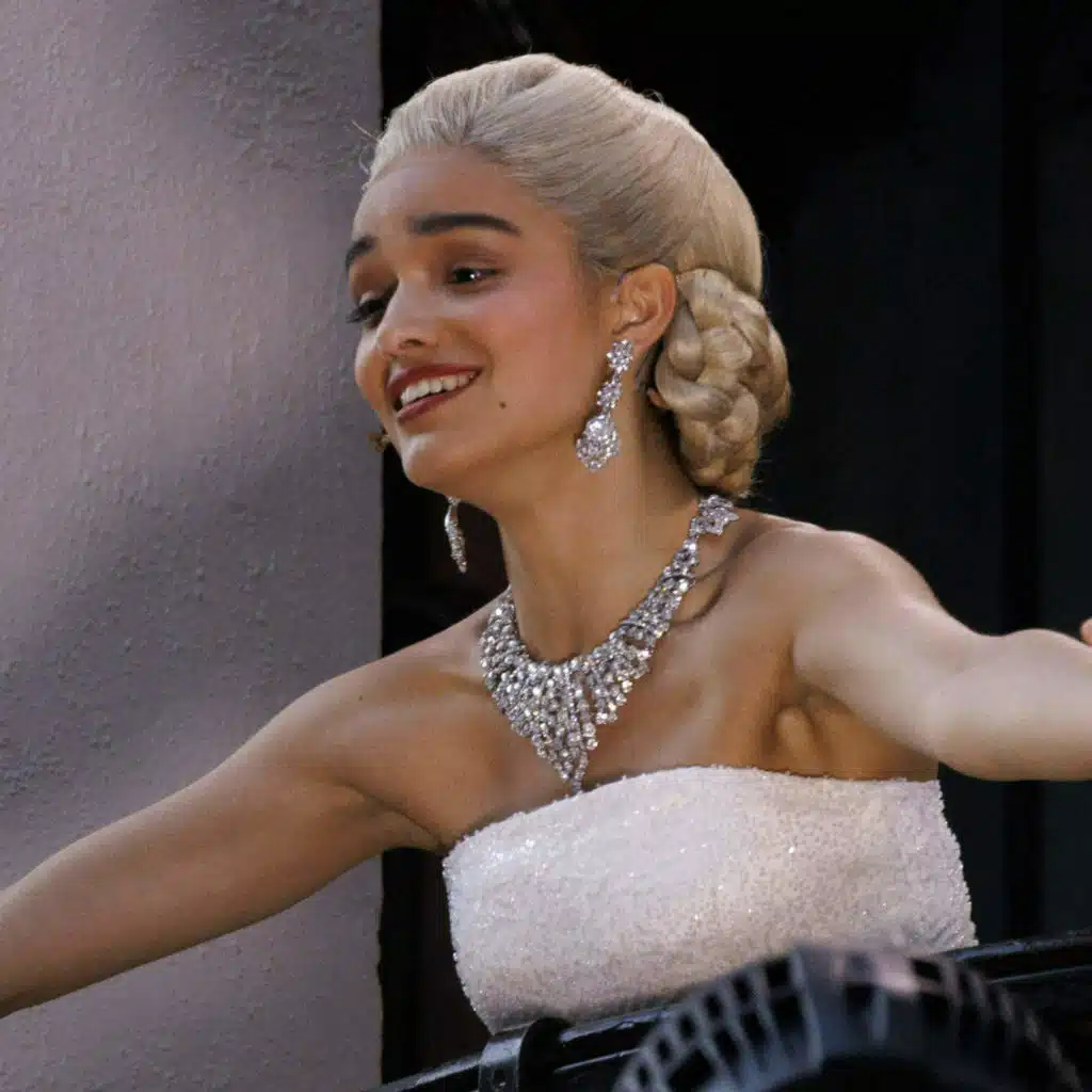 Evita Sings for the People in London; Gangs in Peru Target Schools