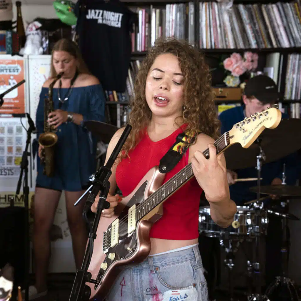 Nilüfer Yanya