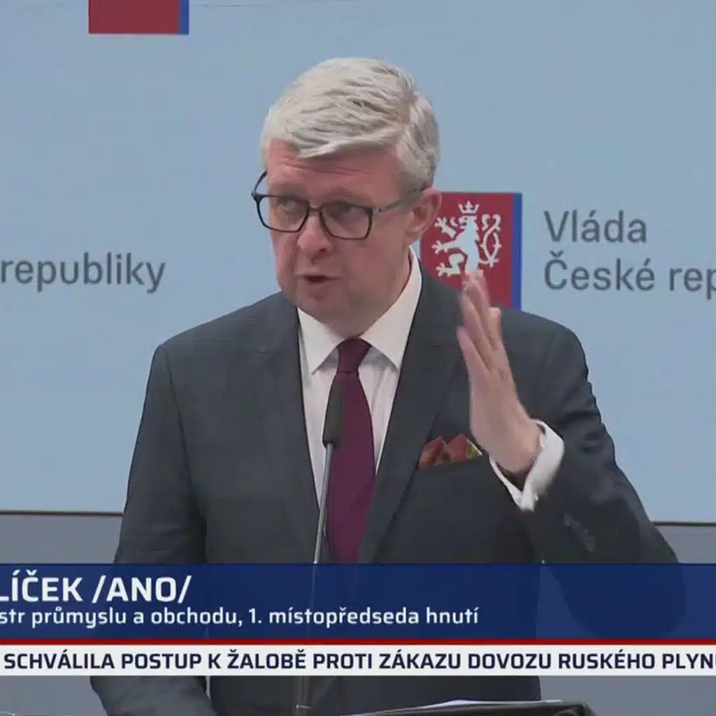 Šikana občanů, řekl k zákonu „o neziskovkách“ Dvořák. Šíříte dezinformace, opáčil Vondráček