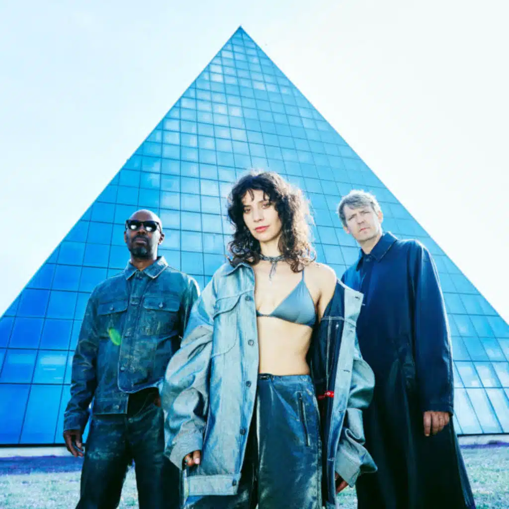 LEO HELLDEN  du groupe CAMP CLAUDE