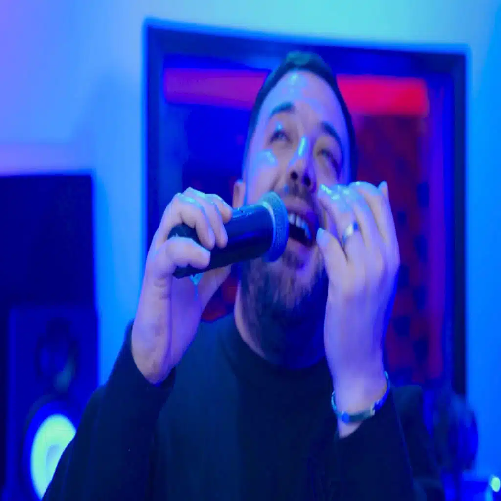 شاب امين شوبوا