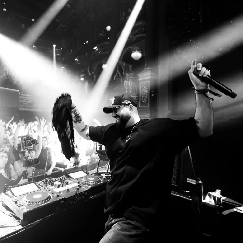 SHAABI SHUTDOWN (feat. El Far3i)