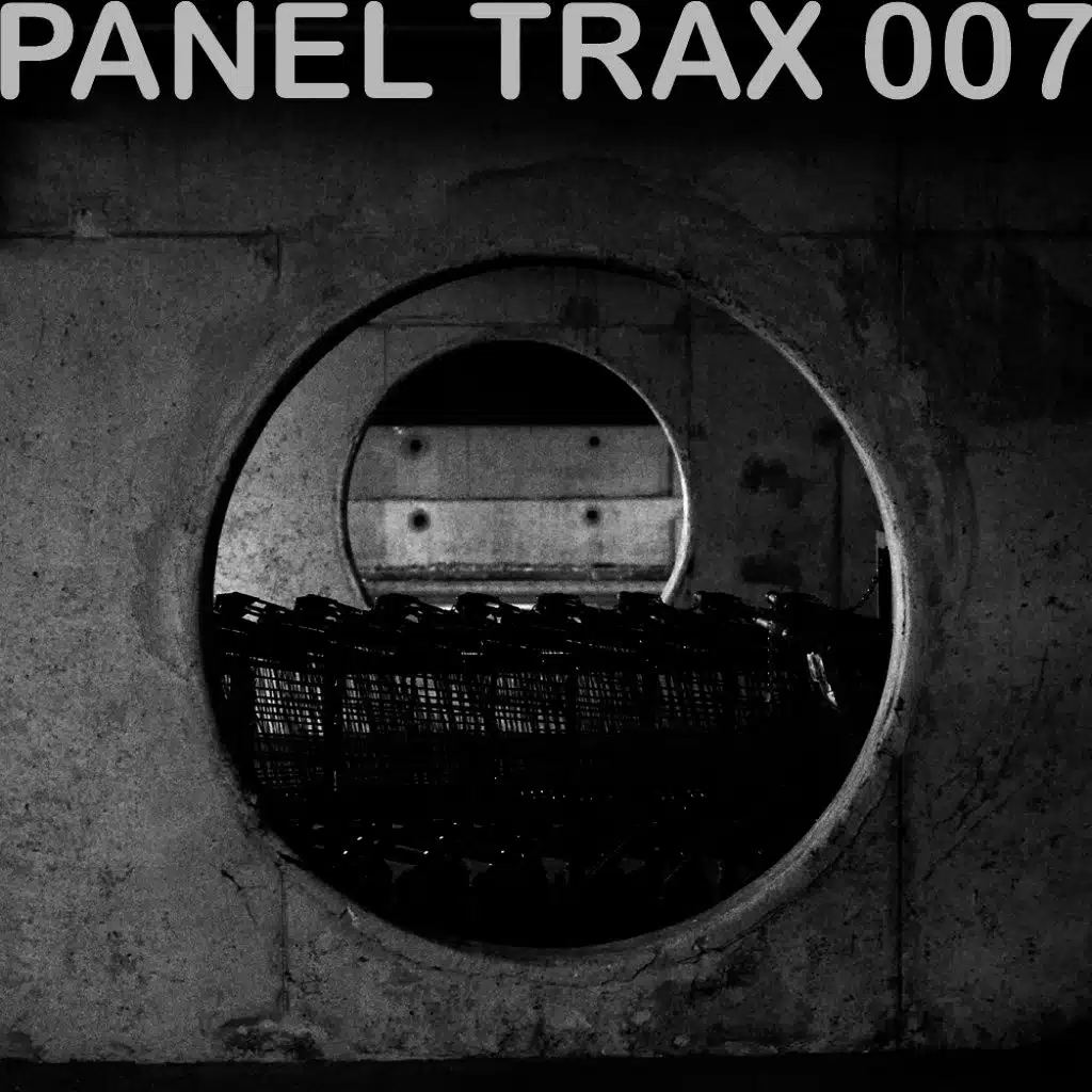 Panel Trax 007