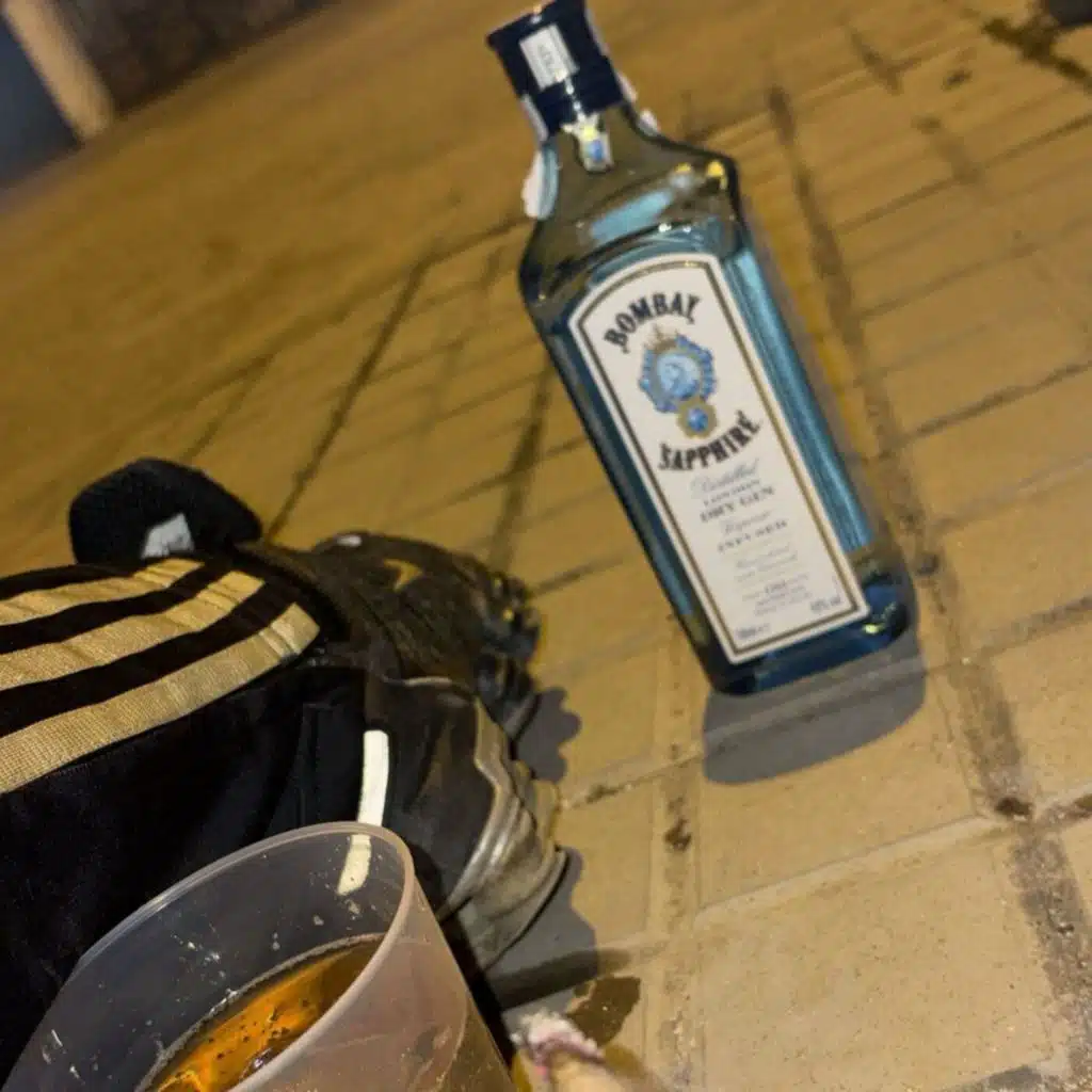 1000 Noches y 3 Copas