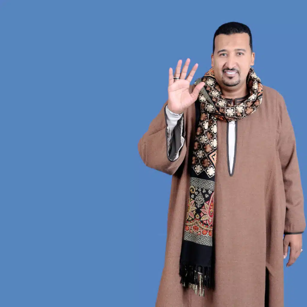 ع الشط استني ياسفينه انا رايح ازور طه نبينا