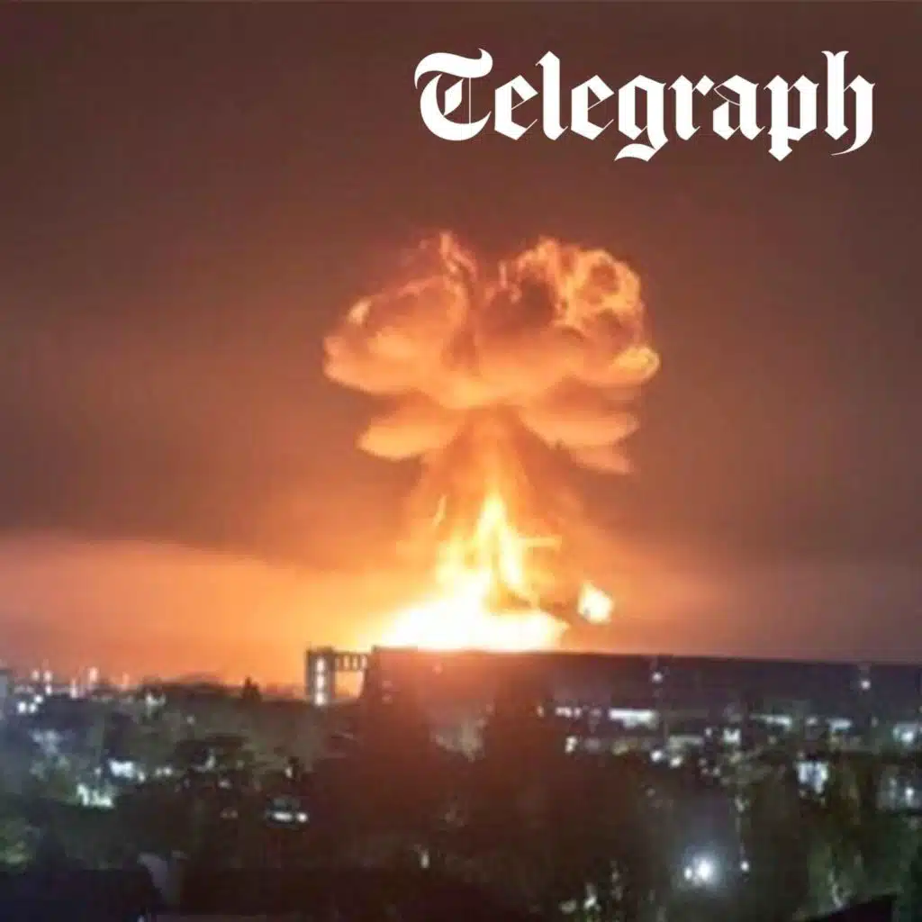 'Hiroshima without radiation': refinery inferno spews black rain & Ukraine kills 12 Russian FSB officers in drone strike