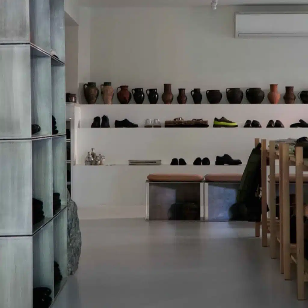 Why Some Retailers are Ignoring the Internet