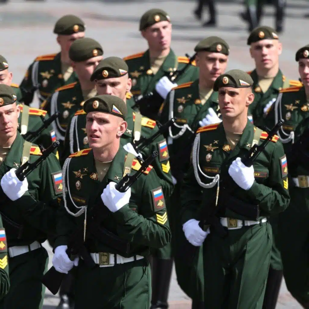 Почему парад 9 мая в Москве пройдет без техники?