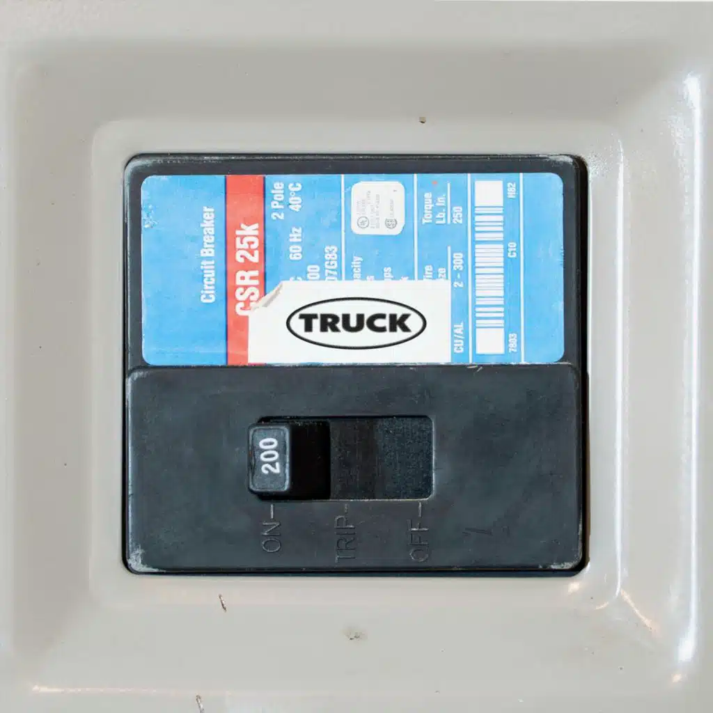 TRUCK