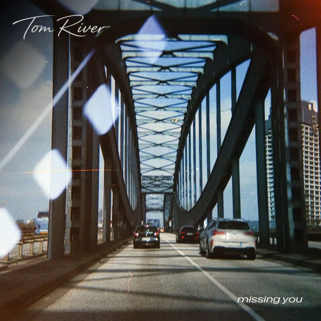 Tom River