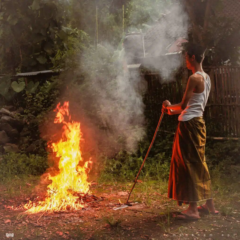 Menanam Api