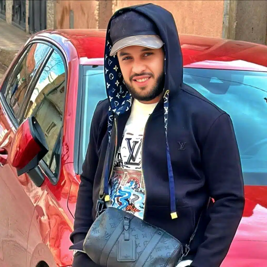 شاب مراد صغير