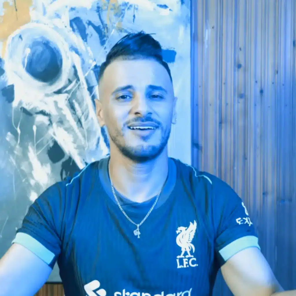 شاب ندير 22