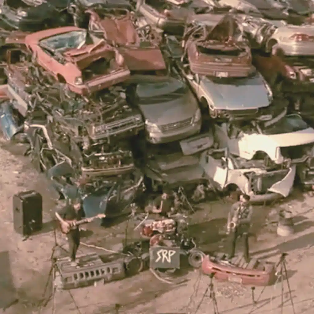 Live in the Junkyard (feat. Jason Goessl, Ryan Thomas & Jason Reisdorf)