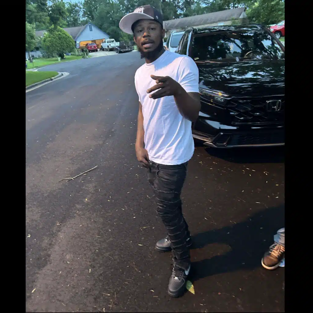 SelfmadeDeeJ