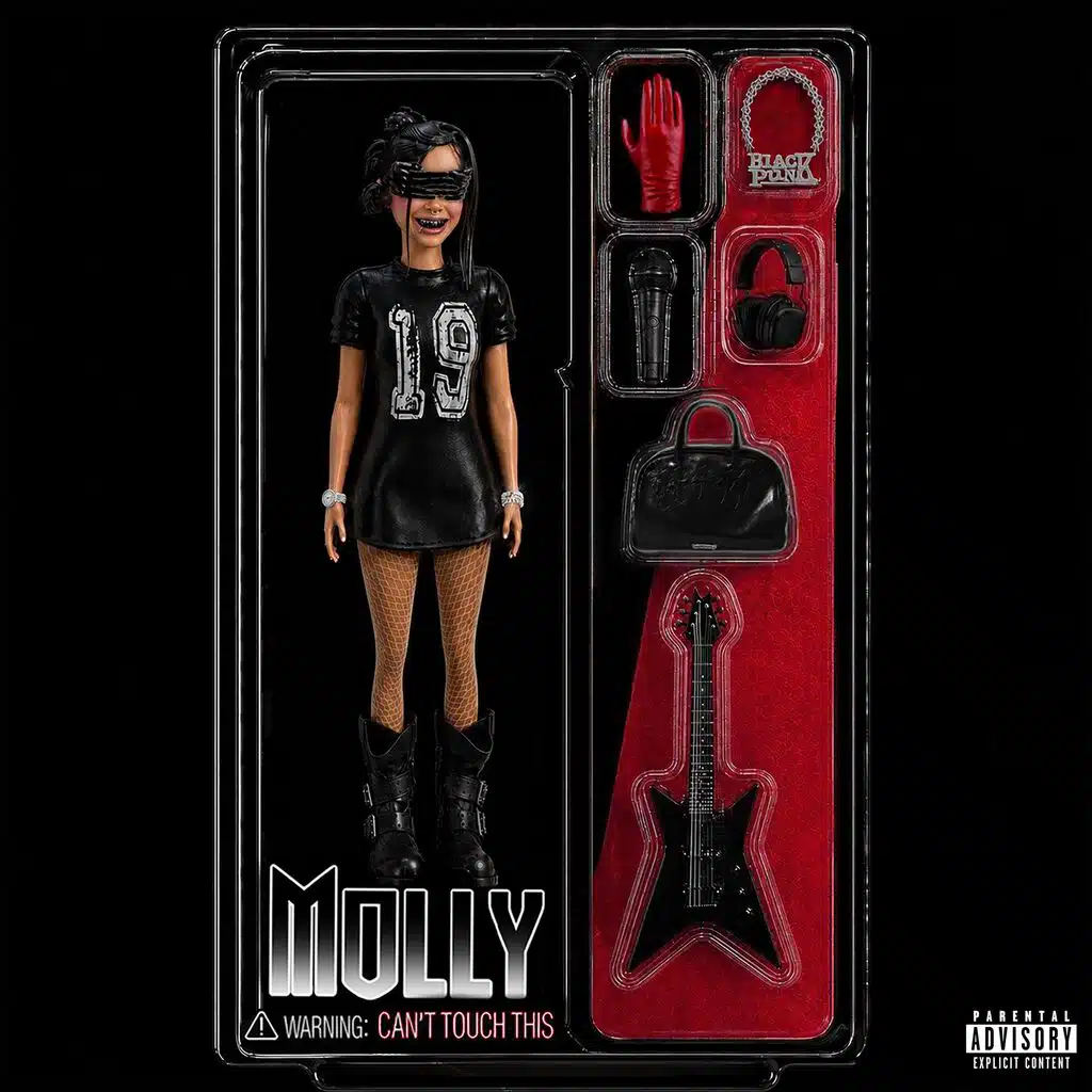 Molly Santana