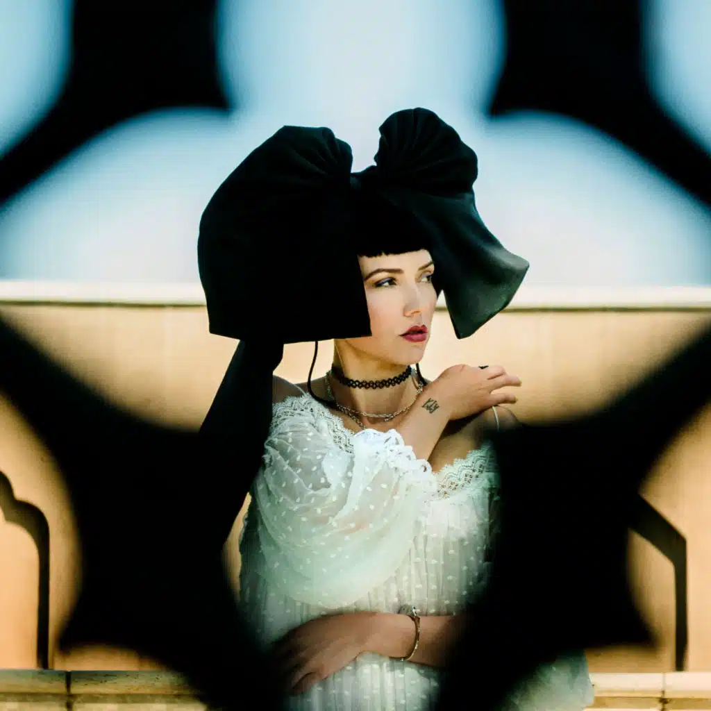 Blue (feat. Queeny King)