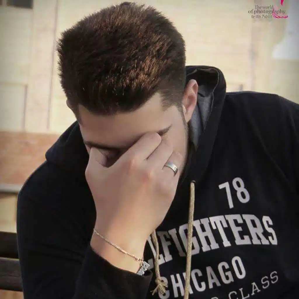 مهموم وقلبي اذيني