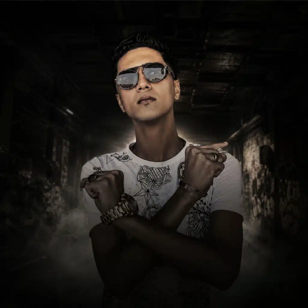 قالو يلا شد القناع الطيخا