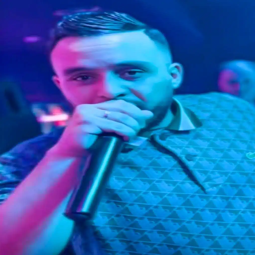 شاب مراد صغير