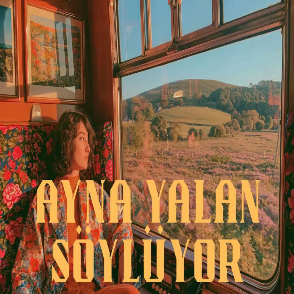Ayna Yalan Söylüyor