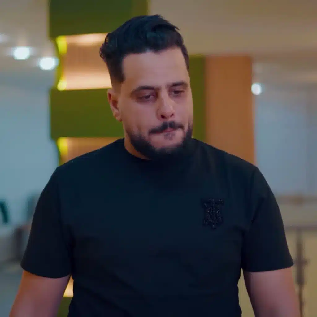 منجمش نقعد صاحي
