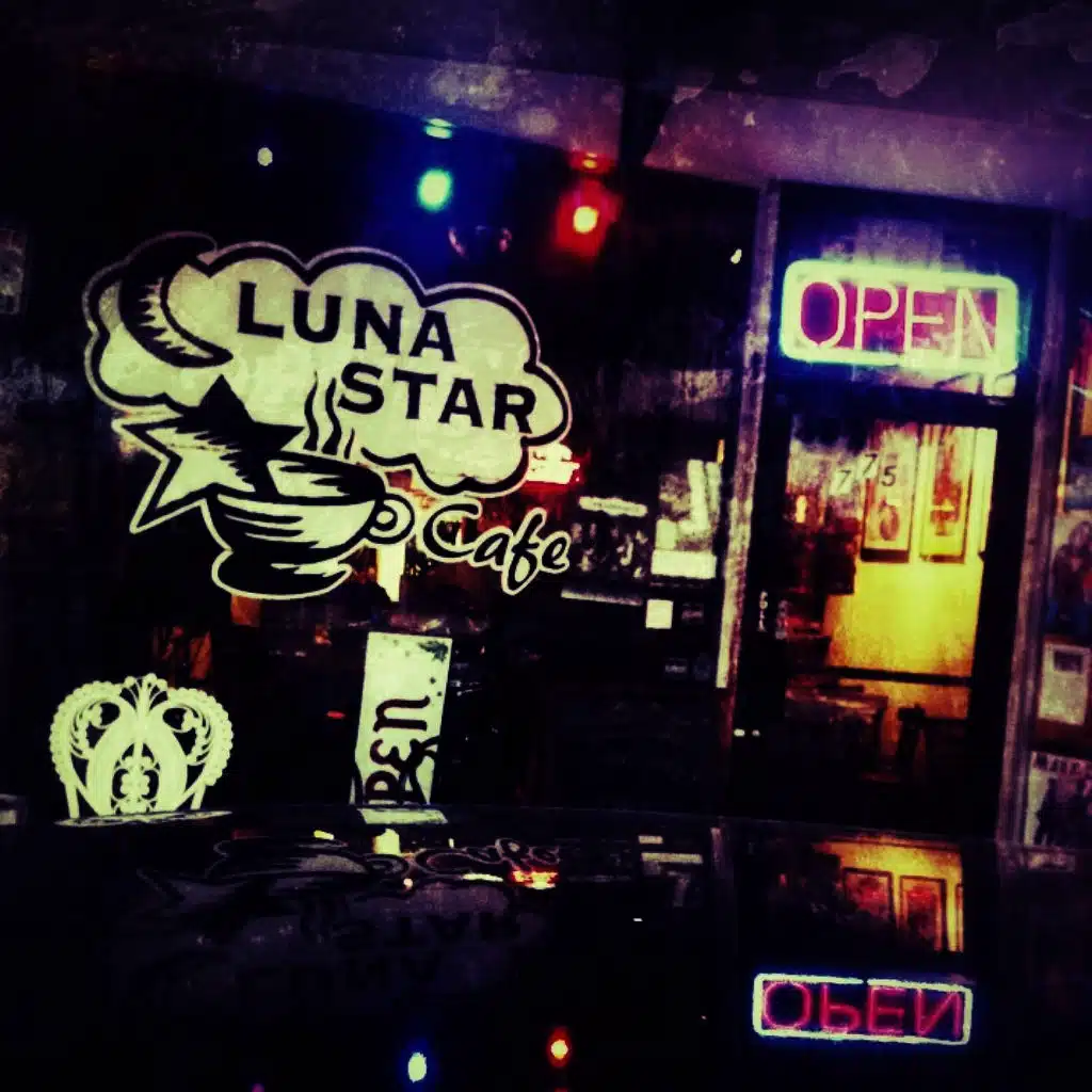 Live at Luna Star