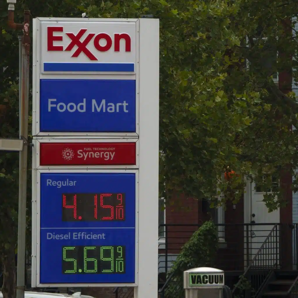 Should there be an oil export ban?
