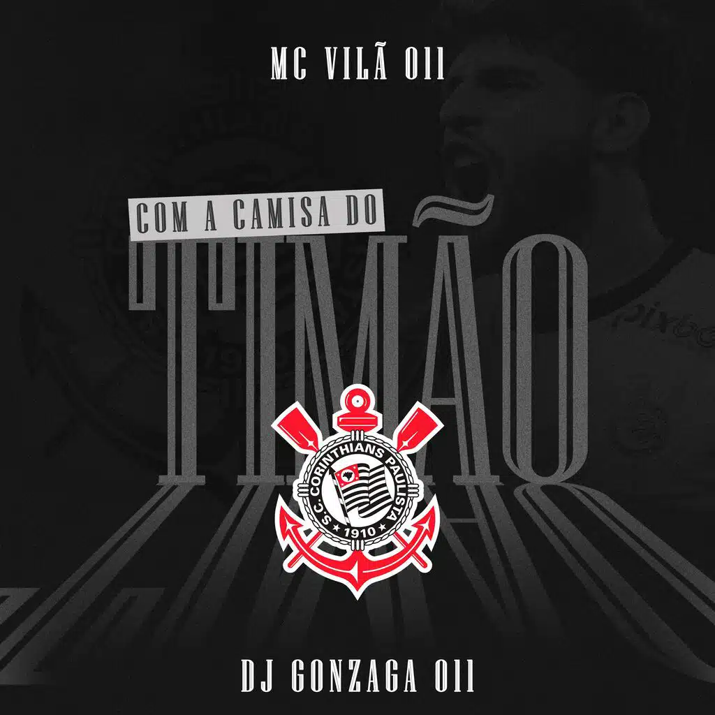 COM A CAMISA DO TIMÃO