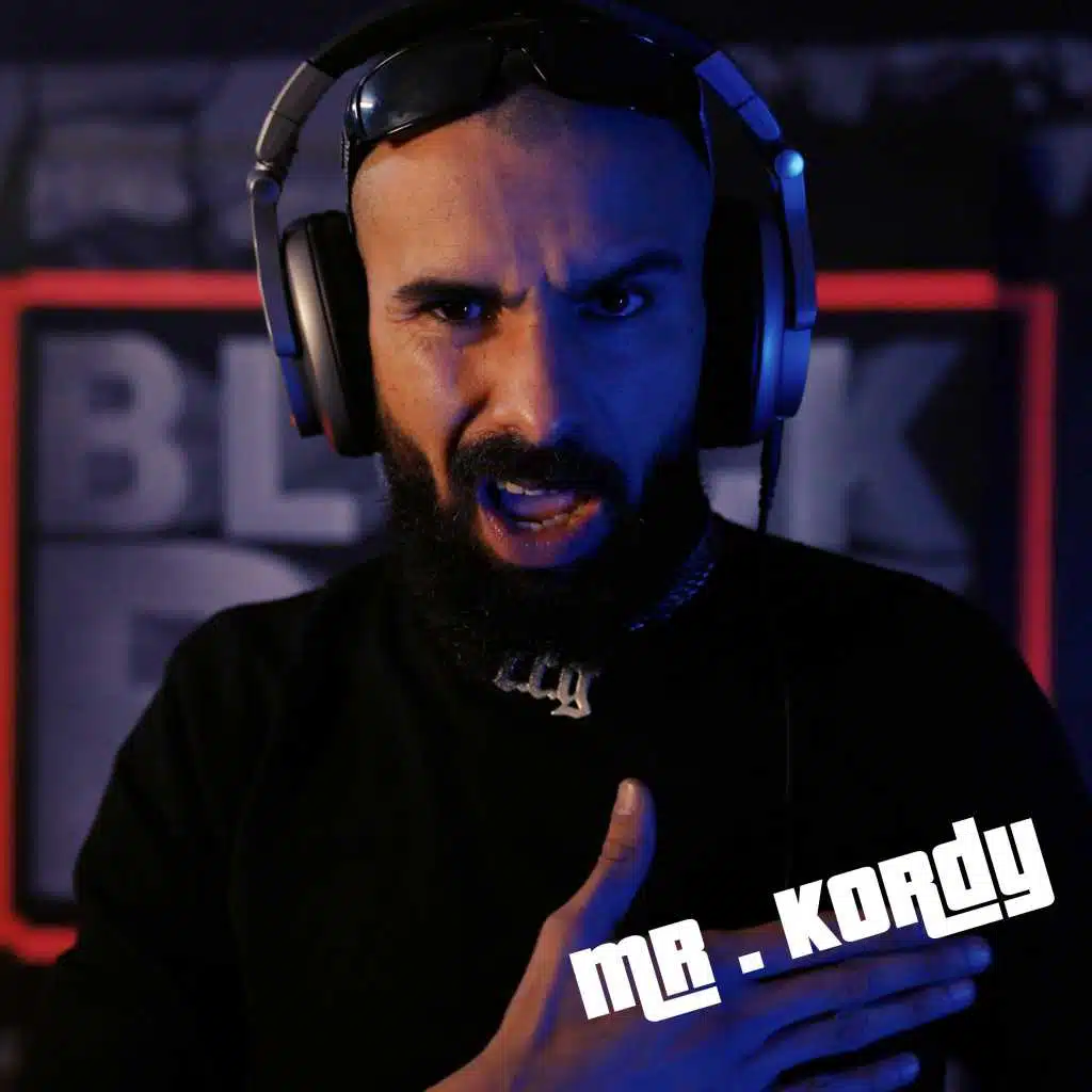 يا وردتين في الطبق