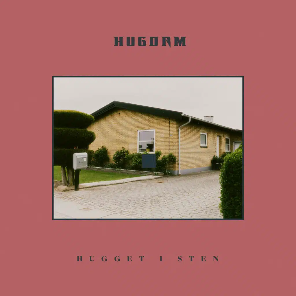 HUGGET I STEN