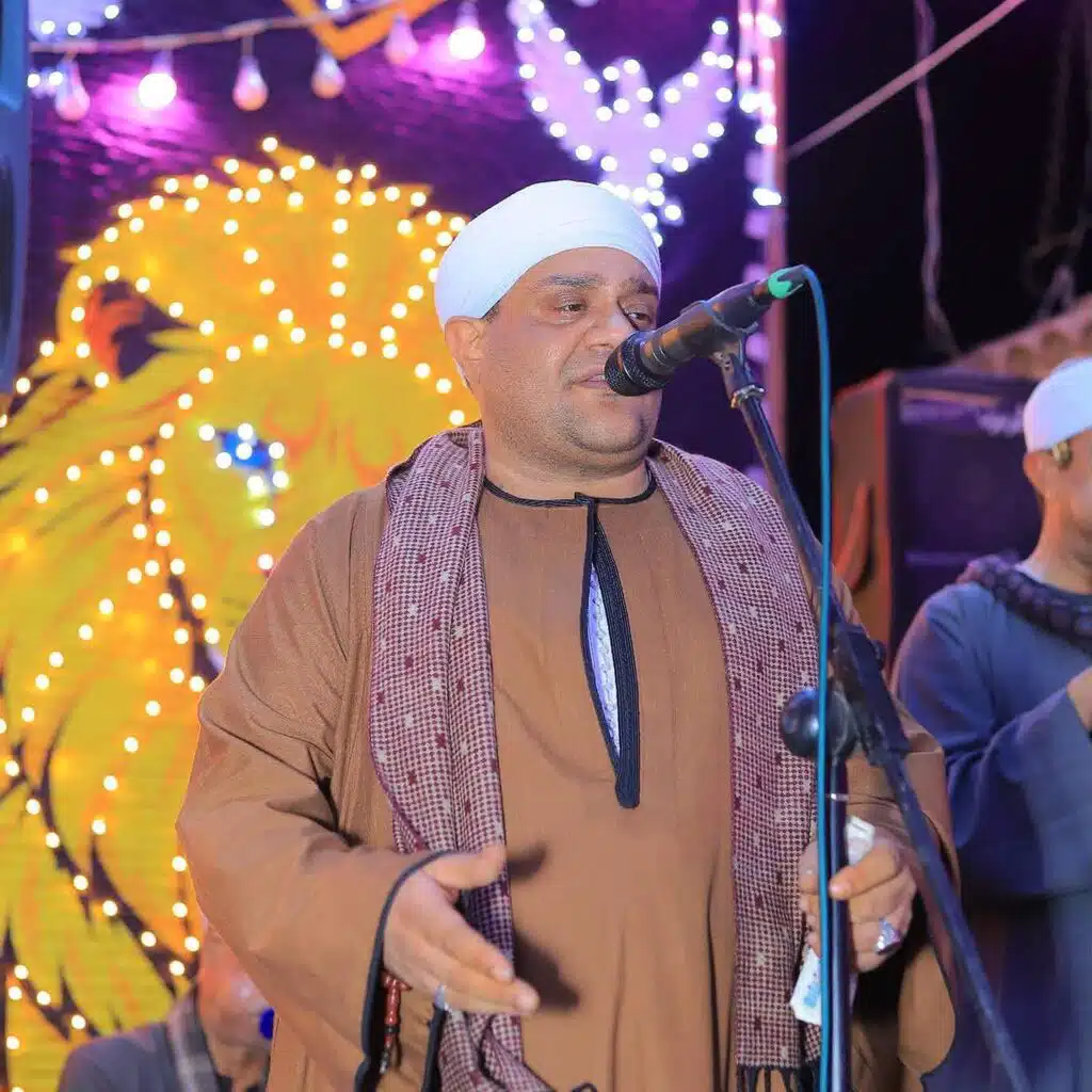 هوا اللى متربى على العز