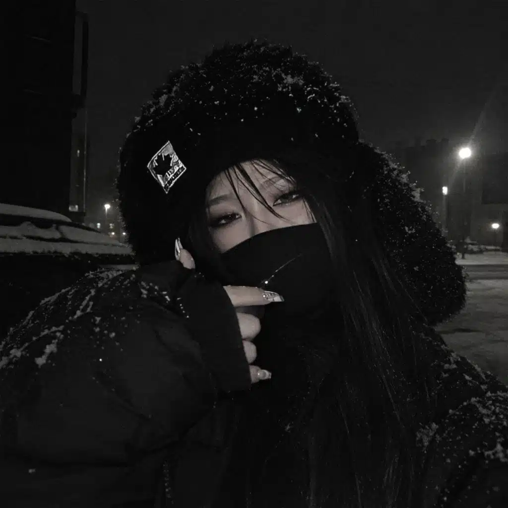 SAWADIKA (HOODTRAP)